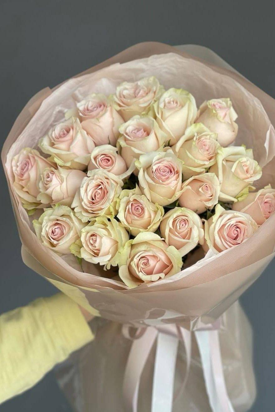 Розовые лепестки