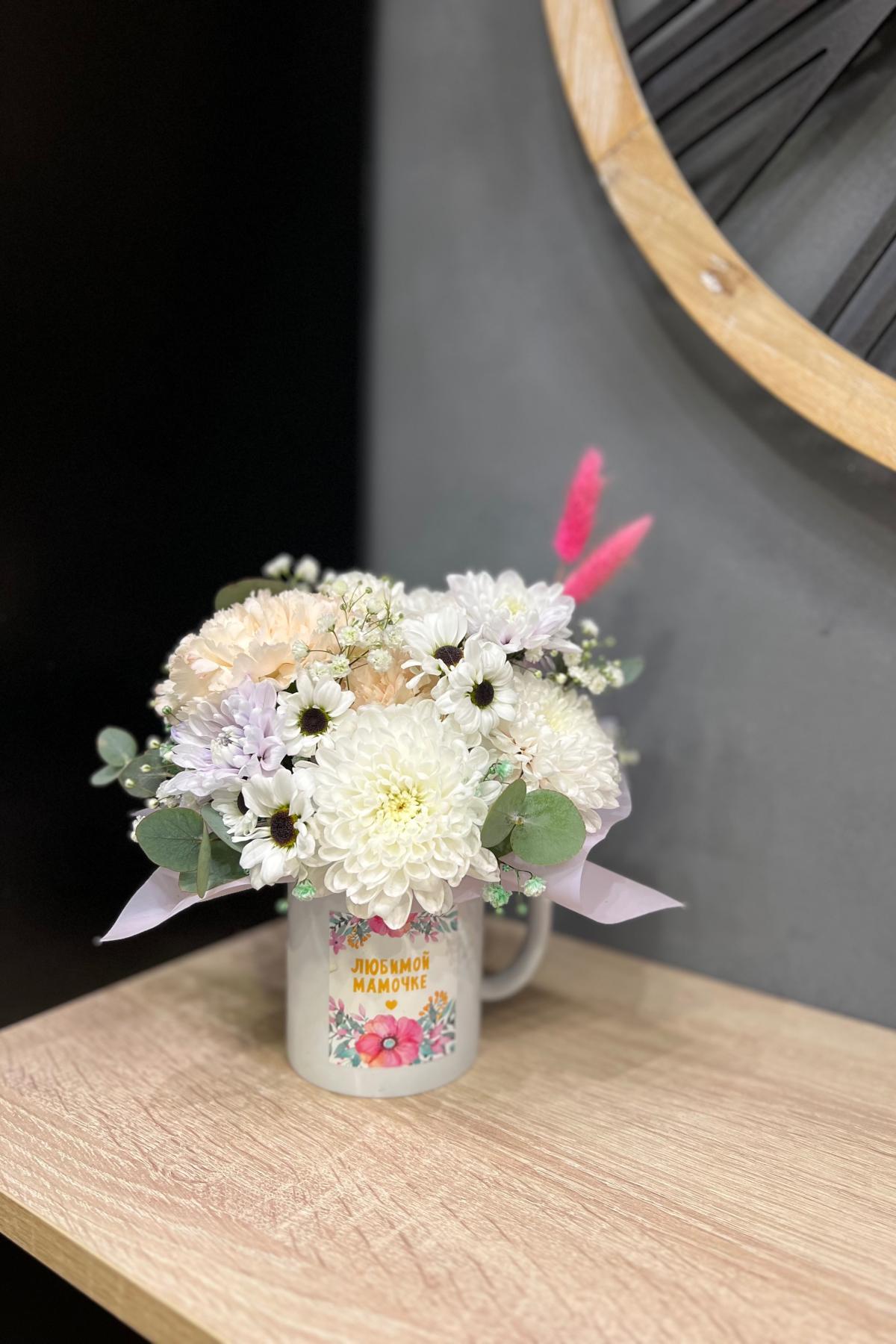 Композиция в кружке